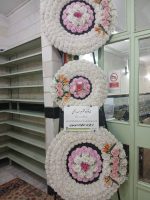 تاج گل خیریه 3 طبقه دایره متوسط-نمونه2